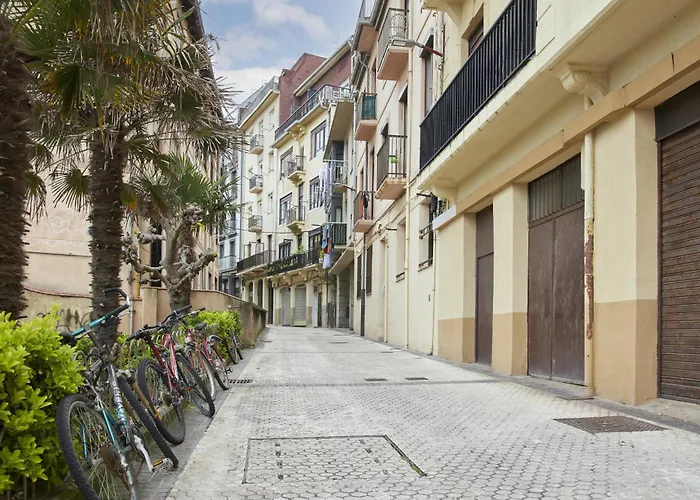 Always Easy I San Blas * San Sebastian